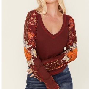 New with tag-FREE PEOPLE WOMEN'S AMARA FLORAL PRINT LONG SLEEVE TOP